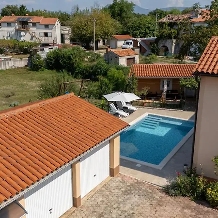 Two Stone Iva Nedeščina