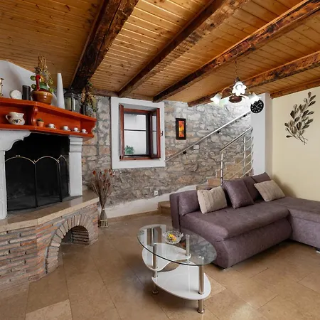 Two Stone Iva * Nedeščina