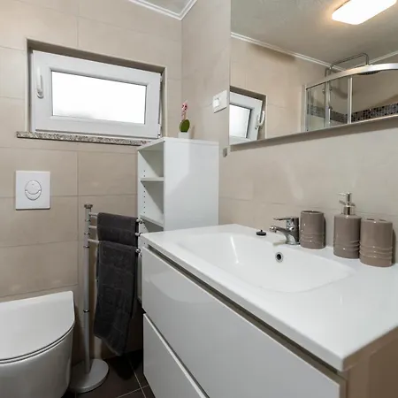 Сasa de vacaciones Two Stone Iva *